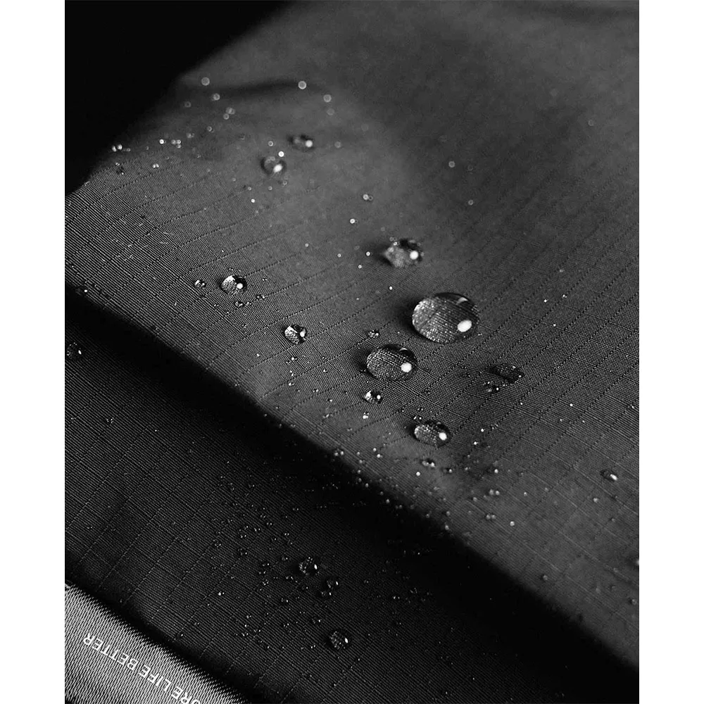 Bitplay รุ่น Essential Messenger Bag 6.5L - กระเป๋าสะพายข้าง - สี Black 4 Bitplay รุ่น Essential Messenger Bag 6.5L - กระเป๋าสะพายข้าง - สี Black - Image 4