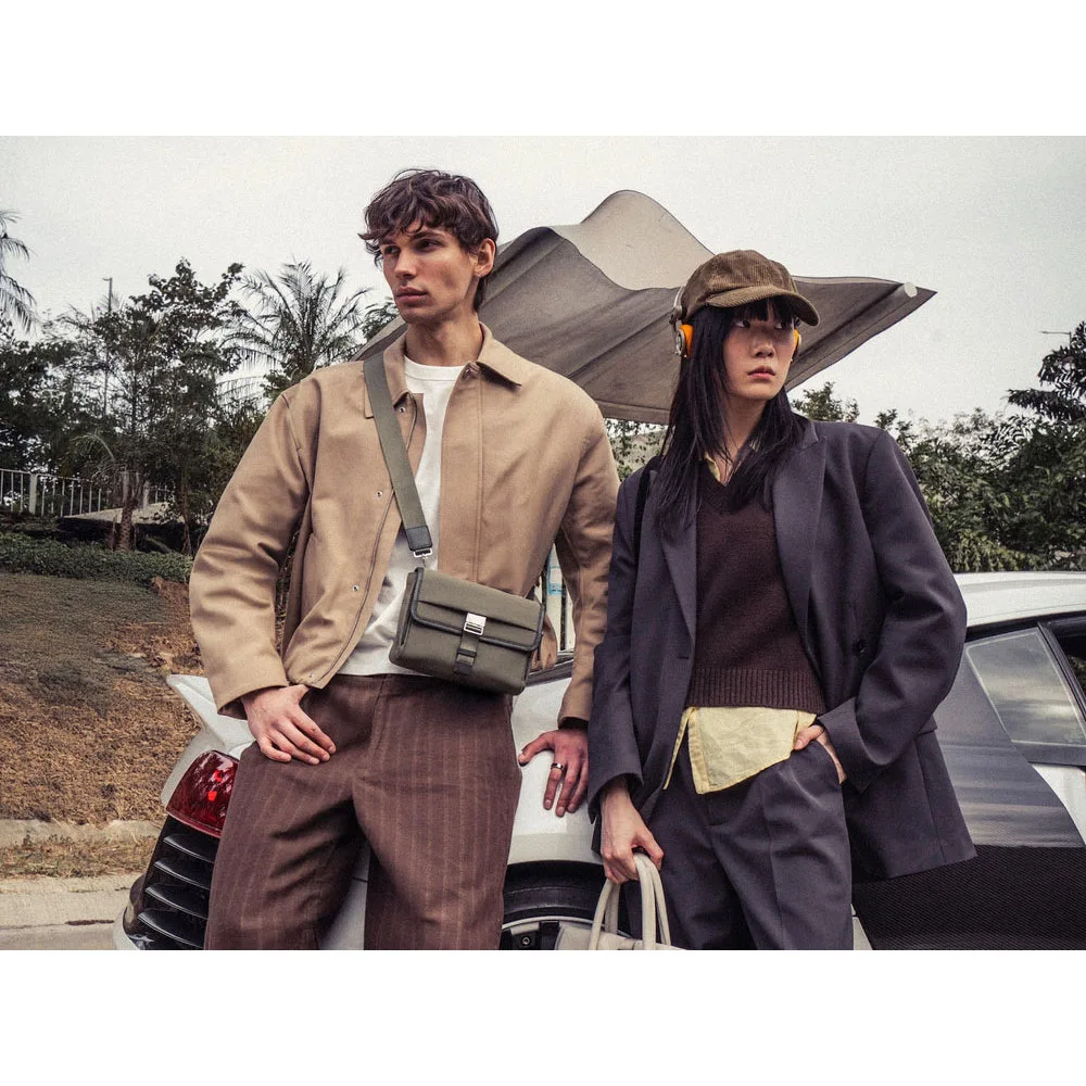 GRAMS(28) รุ่น 702 Urban Pack - กระเป๋าสะพายข้าง - สี Off-White 12 GRAMS(28) รุ่น 702 Urban Pack - กระเป๋าสะพายข้าง - สี Off-White - Image 12