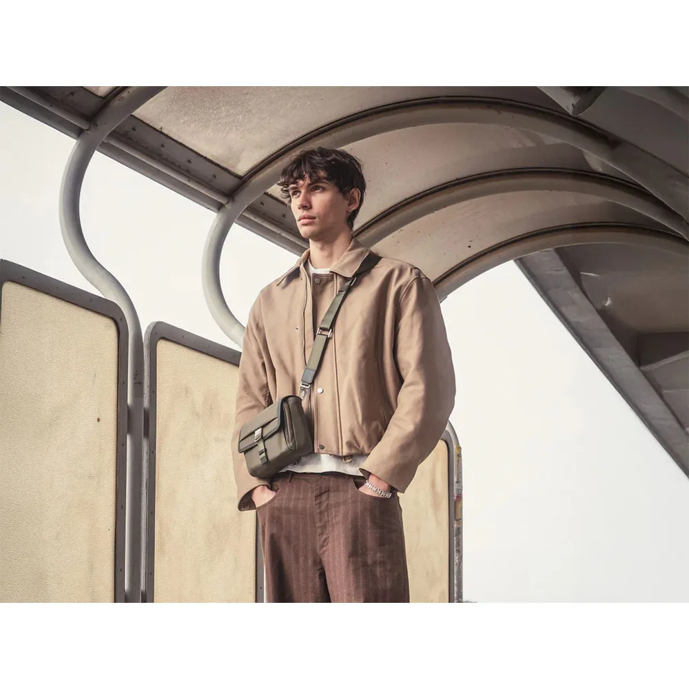 GRAMS(28) รุ่น 702 Urban Pack - กระเป๋าสะพายข้าง - สี Off-White 10 GRAMS(28) รุ่น 702 Urban Pack - กระเป๋าสะพายข้าง - สี Off-White - Image 10