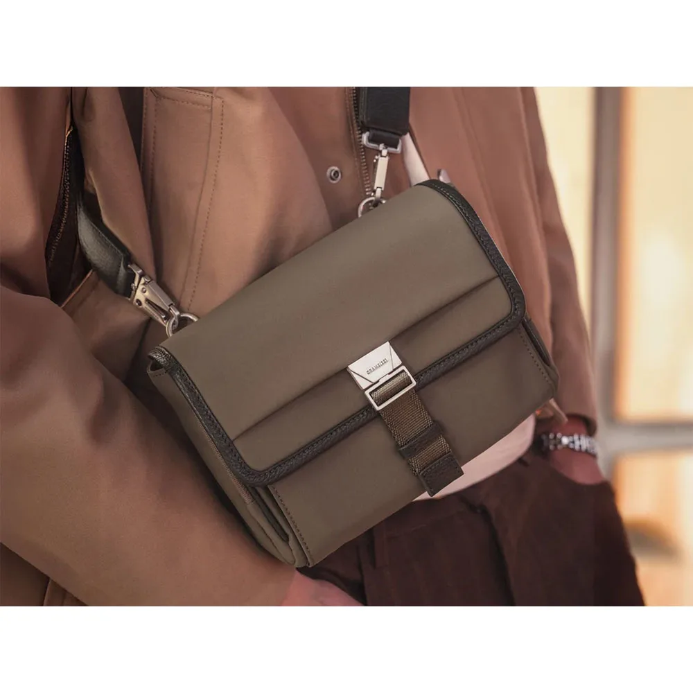 GRAMS(28) รุ่น 702 Urban Pack - กระเป๋าสะพายข้าง - สี Off-White 7 GRAMS(28) รุ่น 702 Urban Pack - กระเป๋าสะพายข้าง - สี Off-White - Image 7