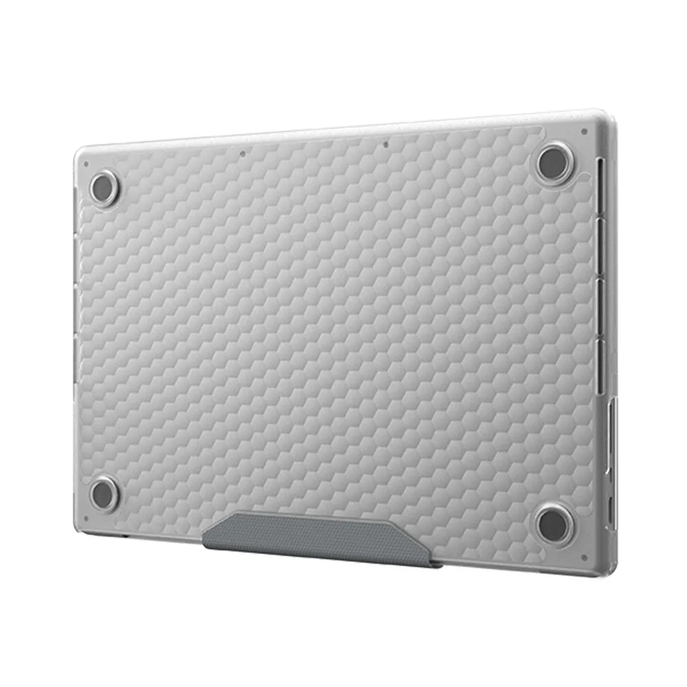 UAG รุ่น Essential Armor - เคส MacBook Pro 16" (M4/M3 Max&Pro) (2025-2023) - สี Ice 6 UAG รุ่น Essential Armor - เคส MacBook Pro 16" (M4/M3 Max&Pro) (2025-2023) - สี Ice - Image 6