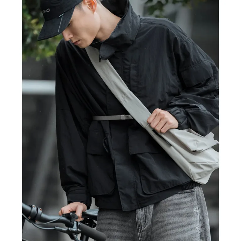 Bitplay รุ่น Essential Messenger Bag 6.5L - กระเป๋าสะพายข้าง - สี Black 29 Bitplay รุ่น Essential Messenger Bag 6.5L - กระเป๋าสะพายข้าง - สี Black