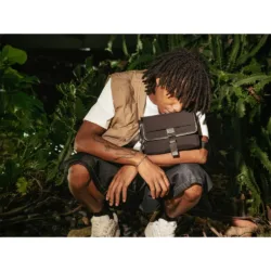 GRAMS(28) รุ่น 702 Urban Pack - กระเป๋าสะพายข้าง - สี Off-White 22 GRAMS(28) รุ่น 702 Urban Pack - กระเป๋าสะพายข้าง - สี Off-White