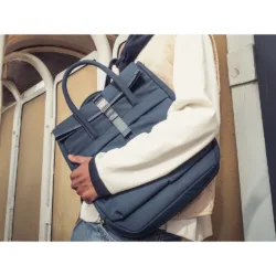 GRAMS(28) รุ่น 704 Urban Folio Bag - กระเป๋าถือ - สี Blue
