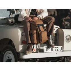 GRAMS(28) รุ่น 301 Adventure Backpack - กระเป๋าเป้สะพายหลัง - สี Tan