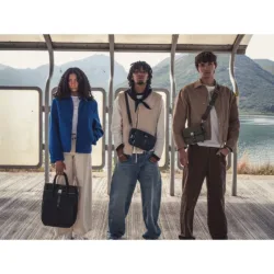 GRAMS(28) รุ่น 703 Urban Bottle Sling - กระเป๋าสะพายข้าง - สี Black