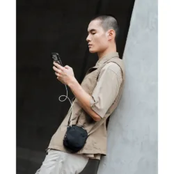 Bitplay รุ่น Essential Transit Pouch 0.5L - กระเป๋าสะพายข้าง - สี Brown