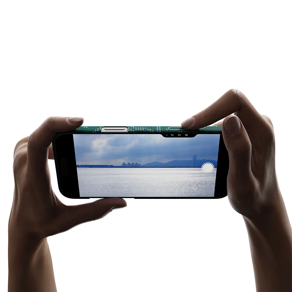 Pitaka รุ่น Ultra-Slim Case - เคส iPhone 17 Pro - สี Green/Gold 5 Pitaka รุ่น Ultra-Slim Case - เคส iPhone 17 Pro - สี Green/Gold - Image 5