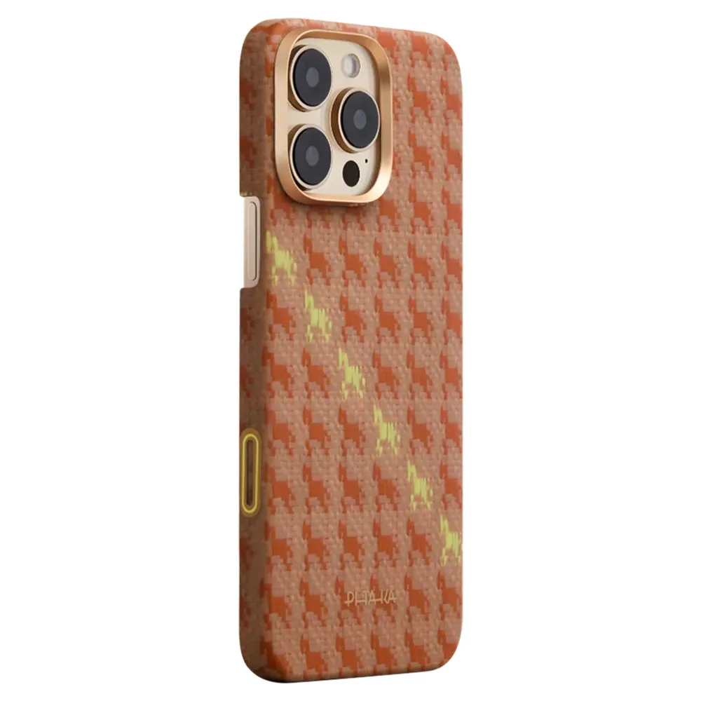 Pitaka รุ่น Happiness Rides Edge Case (PitaTap™) - เคส iPhone 16 Pro - สี Amber 1 Pitaka รุ่น Happiness Rides Edge Case (PitaTap™) - เคส iPhone 16 Pro - สี Amber