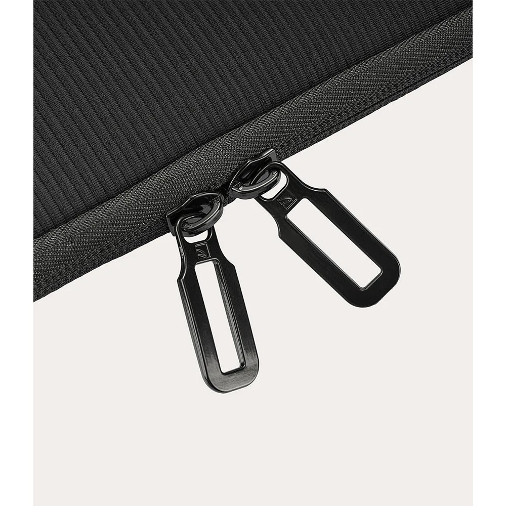 Tucano รุ่น COLORE 2 - ซองใส่ Laptop 12" /MacBook Air 13"/ MacBook Pro 13" - สี Black 4 Tucano รุ่น COLORE 2 - ซองใส่ Laptop 12" /MacBook Air 13"/ MacBook Pro 13" - สี Black - Image 4