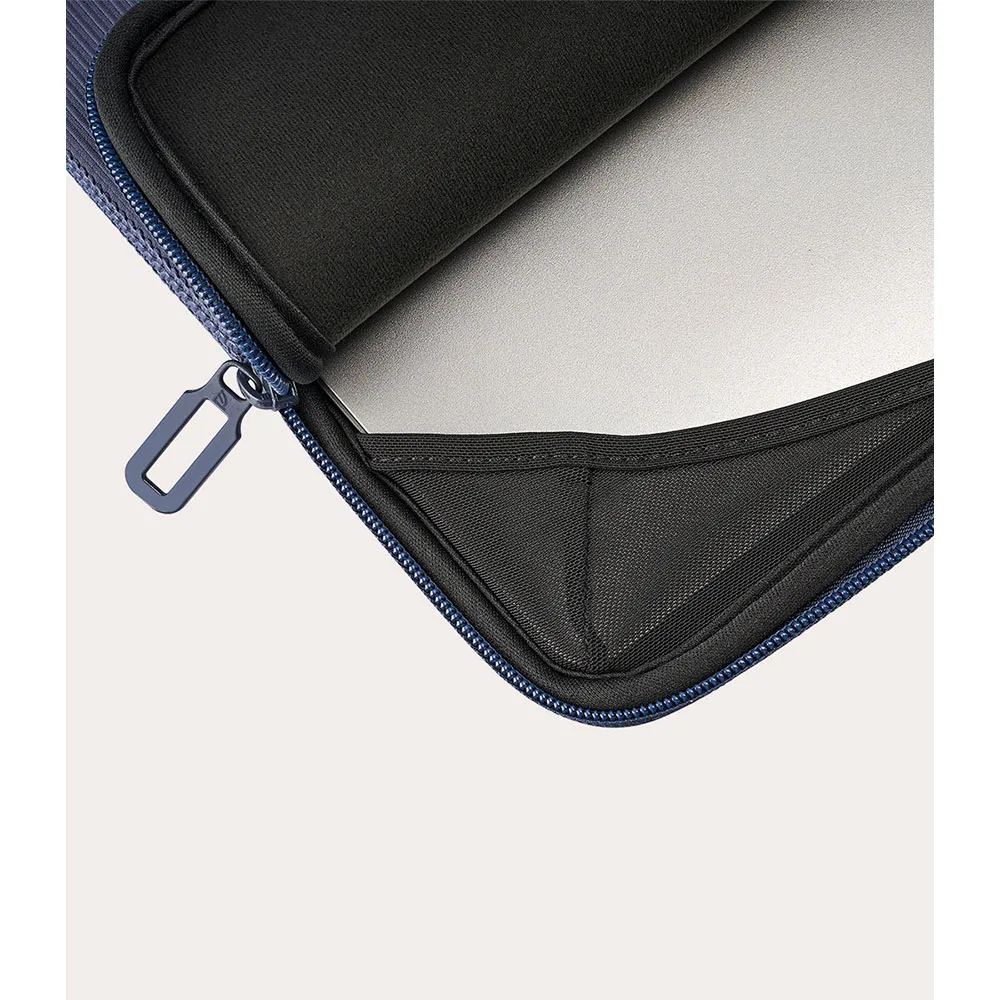 Tucano รุ่น COLORE 2 - ซองใส่ Laptop 12" /MacBook Air 13"/ MacBook Pro 13" - สี Blue 6 Tucano รุ่น COLORE 2 - ซองใส่ Laptop 12" /MacBook Air 13"/ MacBook Pro 13" - สี Blue - Image 6