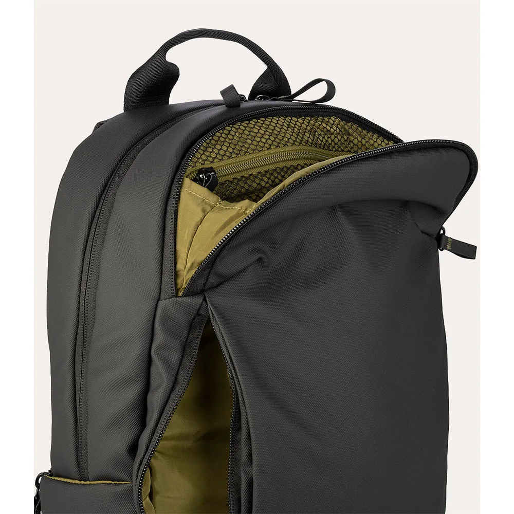 Tucano รุ่น LASER Backpack - กระเป๋าเป้ Laptop 15.6"/MacBook Pro 16" - สี Black 4 Tucano รุ่น LASER Backpack - กระเป๋าเป้ Laptop 15.6"/MacBook Pro 16" - สี Black - Image 4