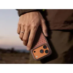 Benks รุ่น ArmorGrid ArmorPro - เคส iPhone 17 Pro - สี Obsidian Black