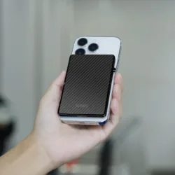 WiWU รุ่น Warriors Carbon Magsafe Metal Stand - ที่เก็บบัตรติดหลังมือถือ - สี Black