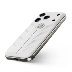 Golden Concept รุ่น RSR17 Magnetic Shield - แผ่นหลังเคส iPhone 17 Pro - สี Daytona White 9 Golden Concept รุ่น RSR17 Magnetic Shield - แผ่นหลังเคส iPhone 17 Pro - สี Daytona White