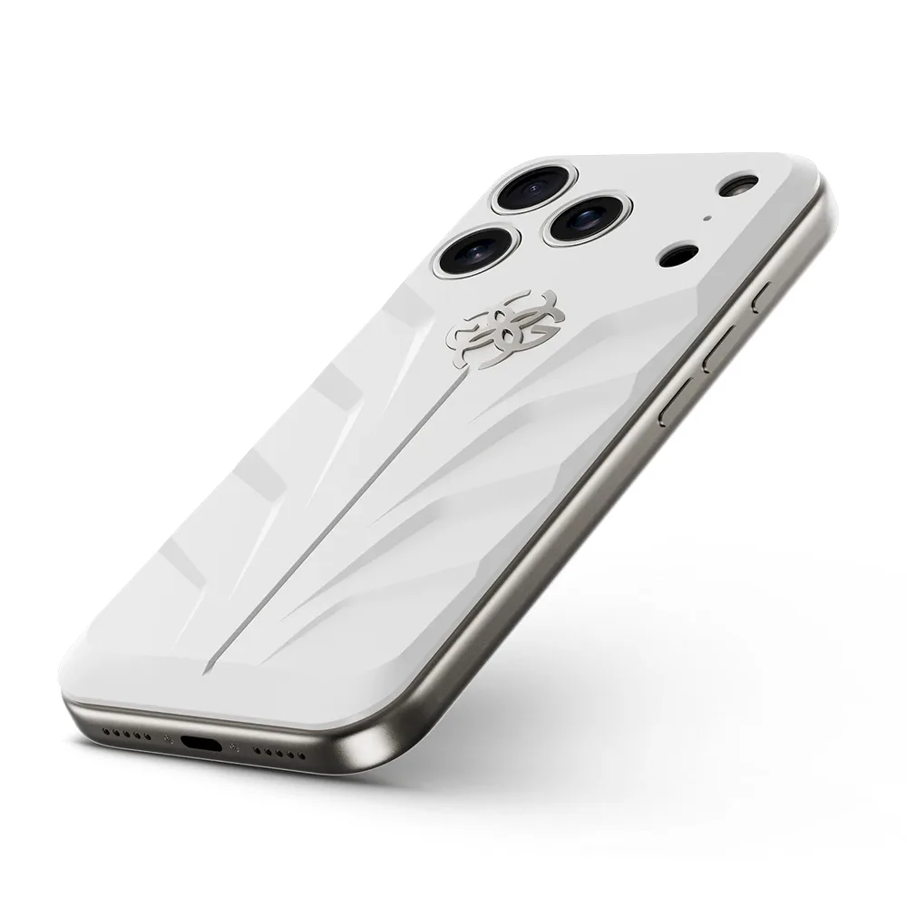 Golden Concept รุ่น RSR17 Magnetic Shield - แผ่นหลังเคส iPhone 17 Pro - สี Daytona White 5 Golden Concept รุ่น RSR17 Magnetic Shield - แผ่นหลังเคส iPhone 17 Pro - สี Daytona White - Image 5