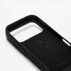 Golden Concept รุ่น Premium Leather - เคส iPhone 17 Pro Max - สี Full-Grain Leather Midnight Blue 7 Golden Concept รุ่น Premium Leather - เคส iPhone 17 Pro Max - สี Full-Grain Leather Midnight Blue