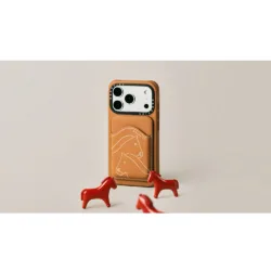Casetify รุ่น Snappy™ Bioveg Horse Wallet - ที่เก็บบัตรติดหลังมือถือ - สี Tan