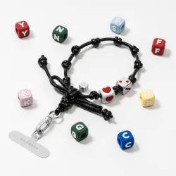 Casetify รุ่น Bow Charm Wristlet - สายคล้องข้อมือ - สี Black 8 Casetify รุ่น Bow Charm Wristlet - สายคล้องข้อมือ - สี Black