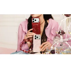 Casetify รุ่น Bow Charm Wristlet - สายคล้องข้อมือ - สี Ruby Red 10 Casetify รุ่น Bow Charm Wristlet - สายคล้องข้อมือ - สี Ruby Red