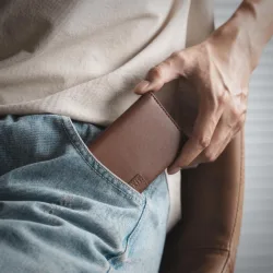 Vulkit รุ่น VPA111 Magnetic Card Holder Wallet - ที่เก็บบัตรติดหลังมือถือ - สี Nappa - Brown