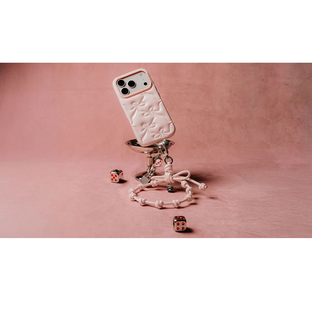 Casetify รุ่น Bow Charm Wristlet - สายคล้องข้อมือ - สี Ruby Red 4 Casetify รุ่น Bow Charm Wristlet - สายคล้องข้อมือ - สี Ruby Red - Image 4