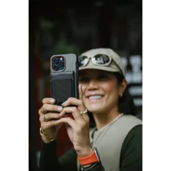 UAG รุ่น Metropolis Wallet - ที่เก็บบัตรติดหลังมือถือ - สี Deep Purple Synth (PU)