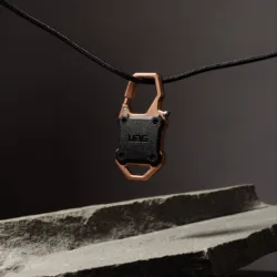UAG รุ่น Monarch - เคส AirTag - สี Orange/Silver