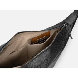 GRAMS(28) รุ่น 192 Essential Half Moon Bag - กระเป๋าสะพายข้าง - สี Black Pebbled