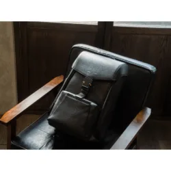 GRAMS(28) รุ่น 179 Seeker Backpack - กระเป๋าเป้ - สี Black Pebbled