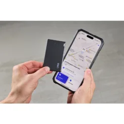 UAG รุ่น Metropolis Wallet with Tracker Card - ที่เก็บบัตรติดหลังมือถือ - สี Kevlar Black