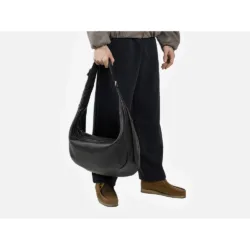 GRAMS(28) รุ่น 191 Rio Crossbody Bag - กระเป๋าสะพายข้าง - สี Black Pebbled