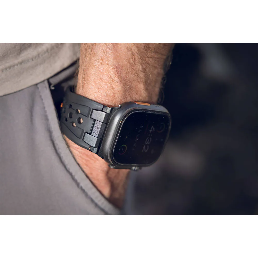 UAG รุ่น Monarch - สายนาฬิกา Apple Watch 42/44/45/49mm - สี Orange/Black Titanium 9 UAG รุ่น Monarch - สายนาฬิกา Apple Watch 42/44/45/49mm - สี Orange/Black Titanium - Image 9