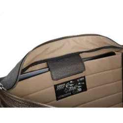 GRAMS(28) X MV Agusta รุ่น 191 Rio Crossbody Bag - กระเป๋าสะพายข้าง - สี Dark Brown Pebbled