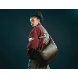 GRAMS(28) X MV Agusta รุ่น 191 Rio Crossbody Bag - กระเป๋าสะพายข้าง - สี Dark Brown Pebbled