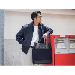 GRAMS(28) รุ่น 185 Vertical Tote - กระเป๋าโท้ท - สี Black/Navy 16 GRAMS(28) รุ่น 185 Vertical Tote - กระเป๋าโท้ท - สี Black/Navy