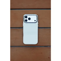 Golden Concept รุ่น The Essential - เคส iPhone 17 Pro - สี Deep Blue