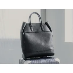 GRAMS(28) รุ่น 185 Vertical Tote - กระเป๋าโท้ท - สี Black 18 GRAMS(28) รุ่น 185 Vertical Tote - กระเป๋าโท้ท - สี Black