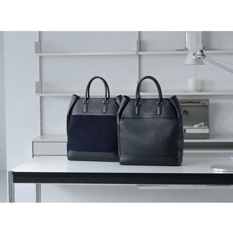GRAMS(28) รุ่น 185 Vertical Tote - กระเป๋าโท้ท - สี Black 22 GRAMS(28) รุ่น 185 Vertical Tote - กระเป๋าโท้ท - สี Black