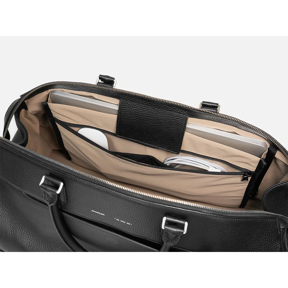 GRAMS(28) รุ่น 183 XL Duffle Bag - กระเป๋า - สี Black 4 GRAMS(28) รุ่น 183 XL Duffle Bag - กระเป๋า - สี Black - Image 4
