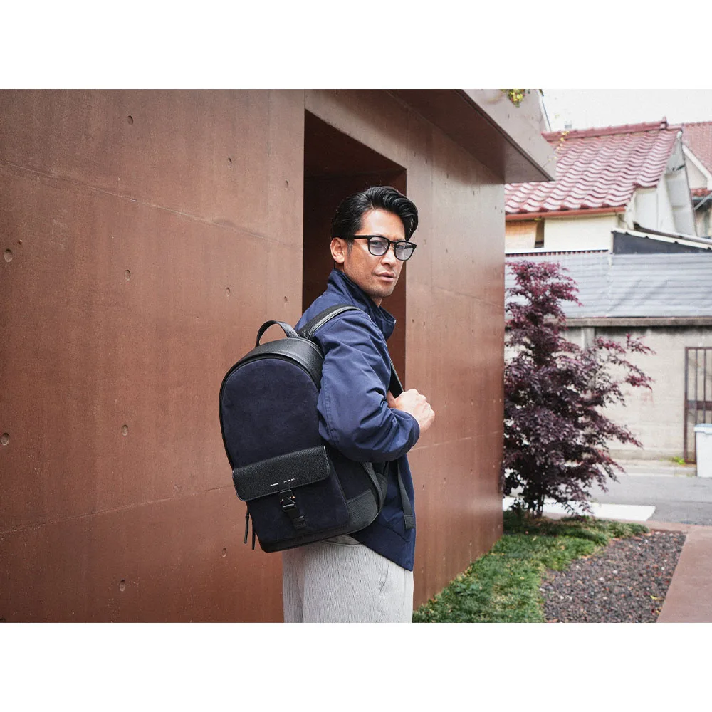 GRAMS(28) รุ่น 151 Stealth Backpack - กระเป๋าเป้สะพายหลัง - สี Suede Black/Navy 21 GRAMS(28) รุ่น 151 Stealth Backpack - กระเป๋าเป้สะพายหลัง - สี Suede Black/Navy
