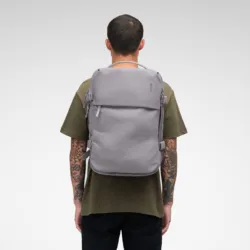 Incase รุ่น A.R.C. Travel Pack - กระเป๋าเป้สะพายหลัง - สี Gray 11 Incase รุ่น A.R.C. Travel Pack - กระเป๋าเป้สะพายหลัง - สี Gray