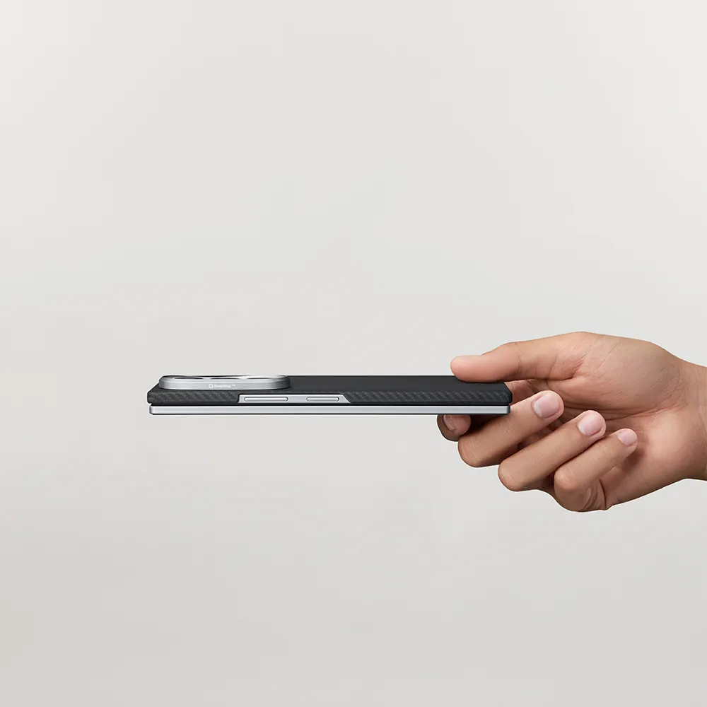 Pitaka รุ่น Edge Case (Aaron Button) - เคสฝาหลัง Galaxy Z Fold 8 Ultra - สี Black/Grey 12 Pitaka รุ่น Edge Case (Aaron Button) - เคสฝาหลัง Galaxy Z Fold 8 Ultra - สี Black/Grey - Image 12