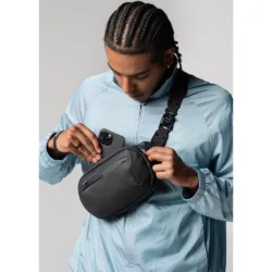 Sympl รุ่น Commuter Sling 2.5L (Carbonated) - กระเป๋าคาดอก - สี Black 25 Sympl รุ่น Commuter Sling 2.5L (Carbonated) - กระเป๋าคาดอก - สี Black