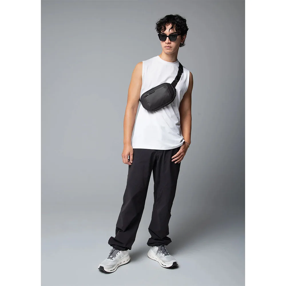 Sympl รุ่น Commuter Sling 2.5L (Carbonated) - กระเป๋าคาดอก - สี Black 10 Sympl รุ่น Commuter Sling 2.5L (Carbonated) - กระเป๋าคาดอก - สี Black - Image 10