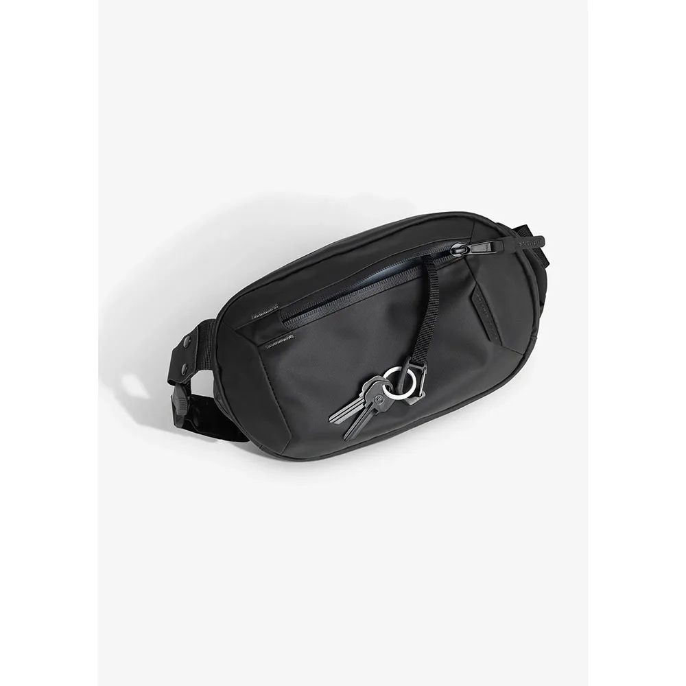Sympl รุ่น Commuter Sling 2.5L (Carbonated) - กระเป๋าคาดอก - สี Black 8 Sympl รุ่น Commuter Sling 2.5L (Carbonated) - กระเป๋าคาดอก - สี Black - Image 8