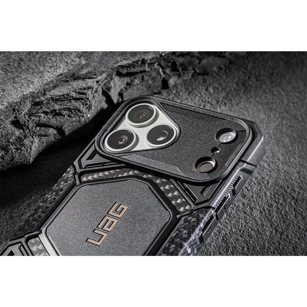 UAG รุ่น Monarch Pro (No Cap) - เคส iPhone 17 Pro / 18 Pro - สี Carbon Fiber - Image 10