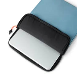 UAG รุ่น Scout Sleeve - ซองใส่ MacBook Neo 13" - สี Storm/ Orange 7 UAG รุ่น Scout Sleeve - ซองใส่ MacBook Neo 13" - สี Storm/ Orange