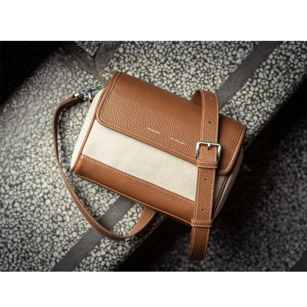 GRAMS(28) รุ่น 158 Day Sling Canvas (La Siesta Collection) - กระเป๋าสะพายข้าง - สี Lion 11 GRAMS(28) รุ่น 158 Day Sling Canvas (La Siesta Collection) - กระเป๋าสะพายข้าง - สี Lion - Image 11